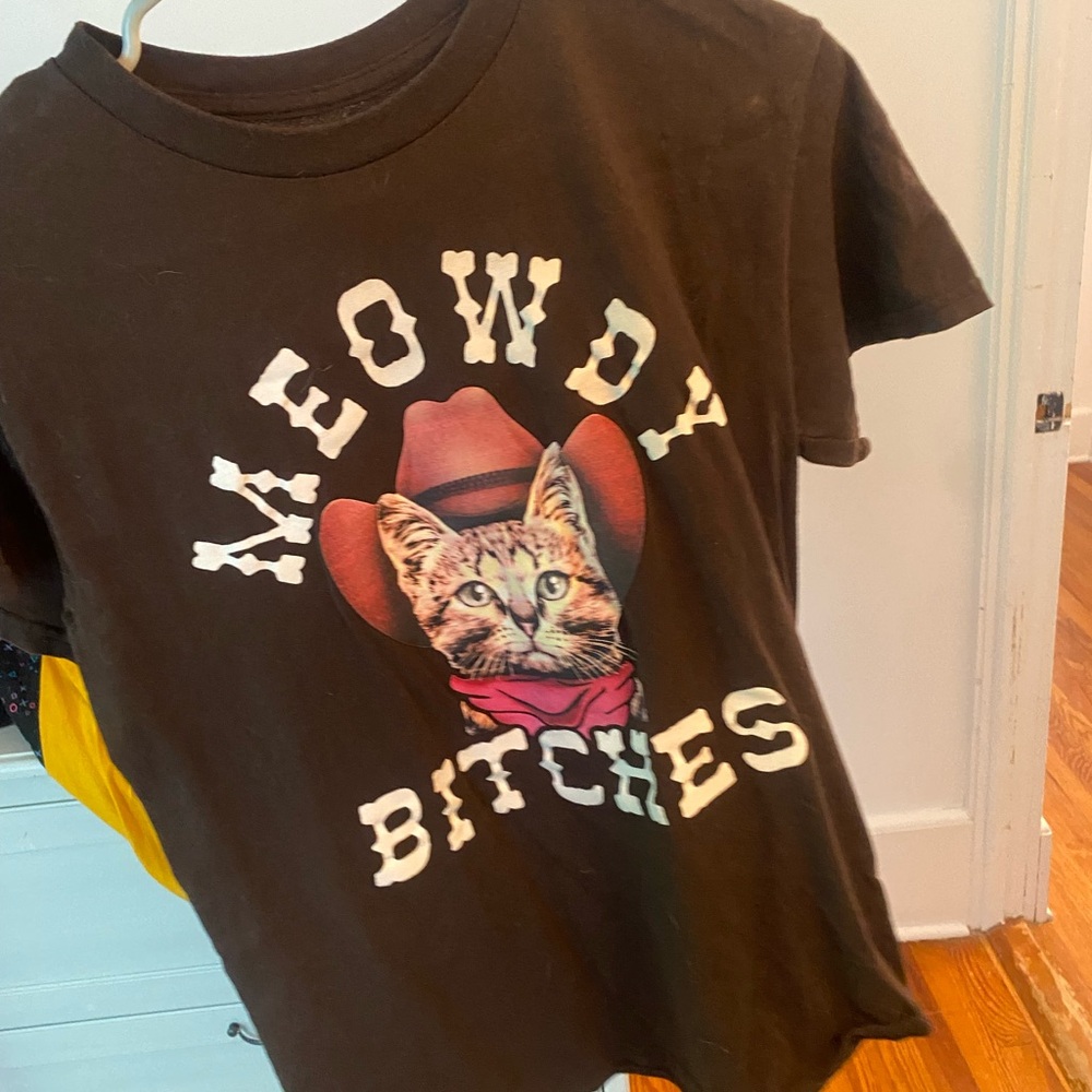 Brown cat shirt size Small (unisex) NWT